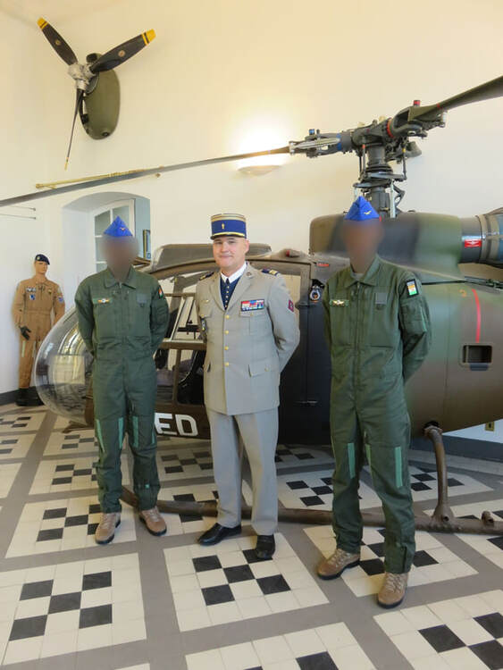 Remise des deux premiers brevets pilote hélicoptères étrangers Alat.fr