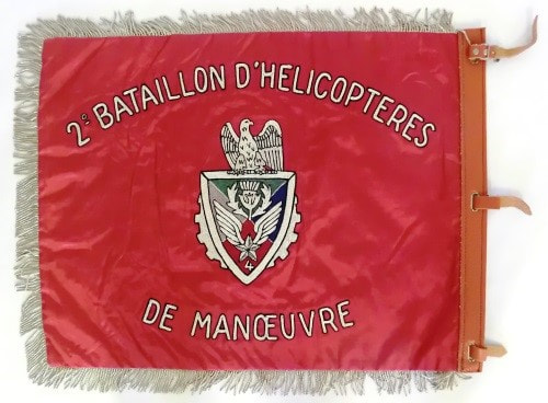 Fanion du 2e bataillon d'hélicoptères de manœuvre du 4e RHCM Alat.fr
