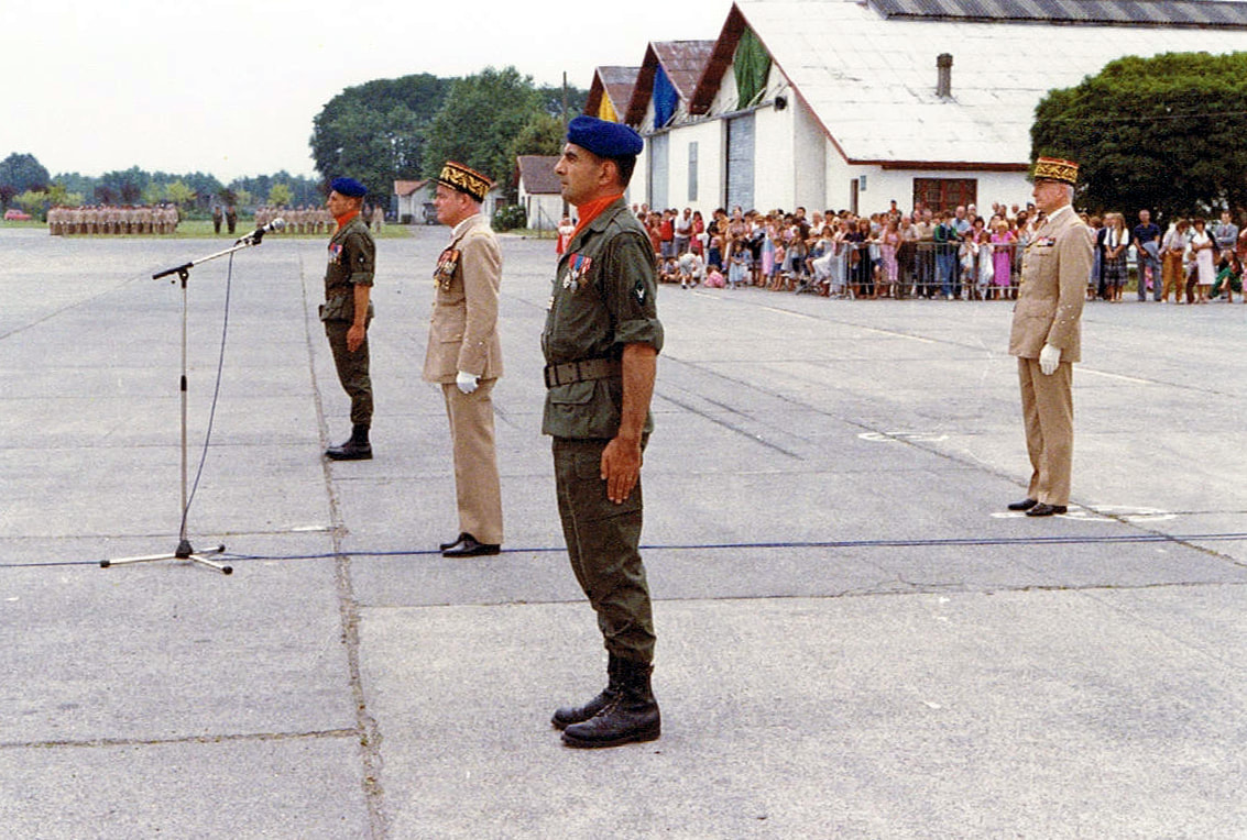 5e RHC, changement de chef de corps le 01 août 1980. LCL Pintor montant Alat.fr 