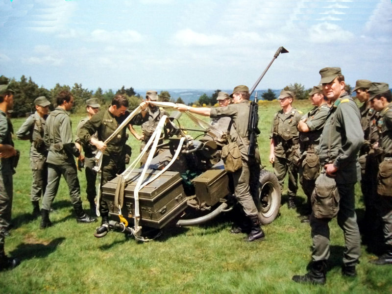 Préparation de transport d'un canon AA de 20 mm par sling, avec le PUMA n° 1176/AVC de l'EHM 5 du 2e RHC (1) Alat.fr