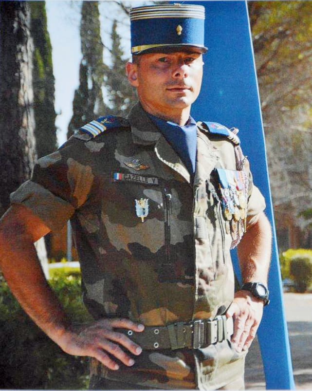 Colonel GAZELLE, chef de corps base école Général LEJAY Alat.fr