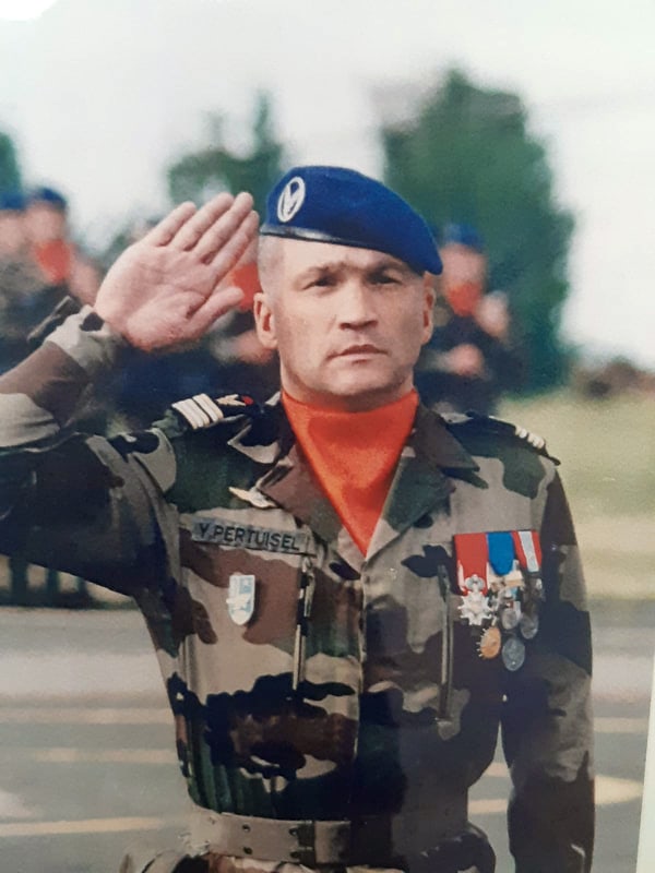 Lieutenant-colonel PERTUISEL chef de corps EALAT Dax Alat.fr