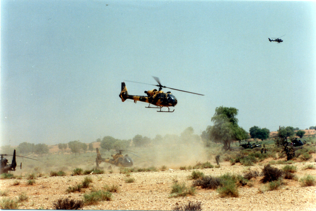 Opération Salamandre : ​3 septembre 1990, entraînement avec les GAZELLE émiraties. Alat.fr