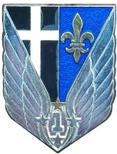 Insigne régimentaire 1er RHC, type 2, DELSART, argenté avec poinçon. Alat.fr