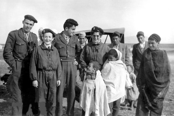 ​GH n° 2 : Nicole AUBRY, aux environs de Sétif, à l'automne 1957, en compagnie de Guislaine GARNIER. Alat.fr
