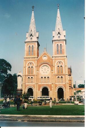 APRONUC : la cathédrale de Saïgon. Alat.fr