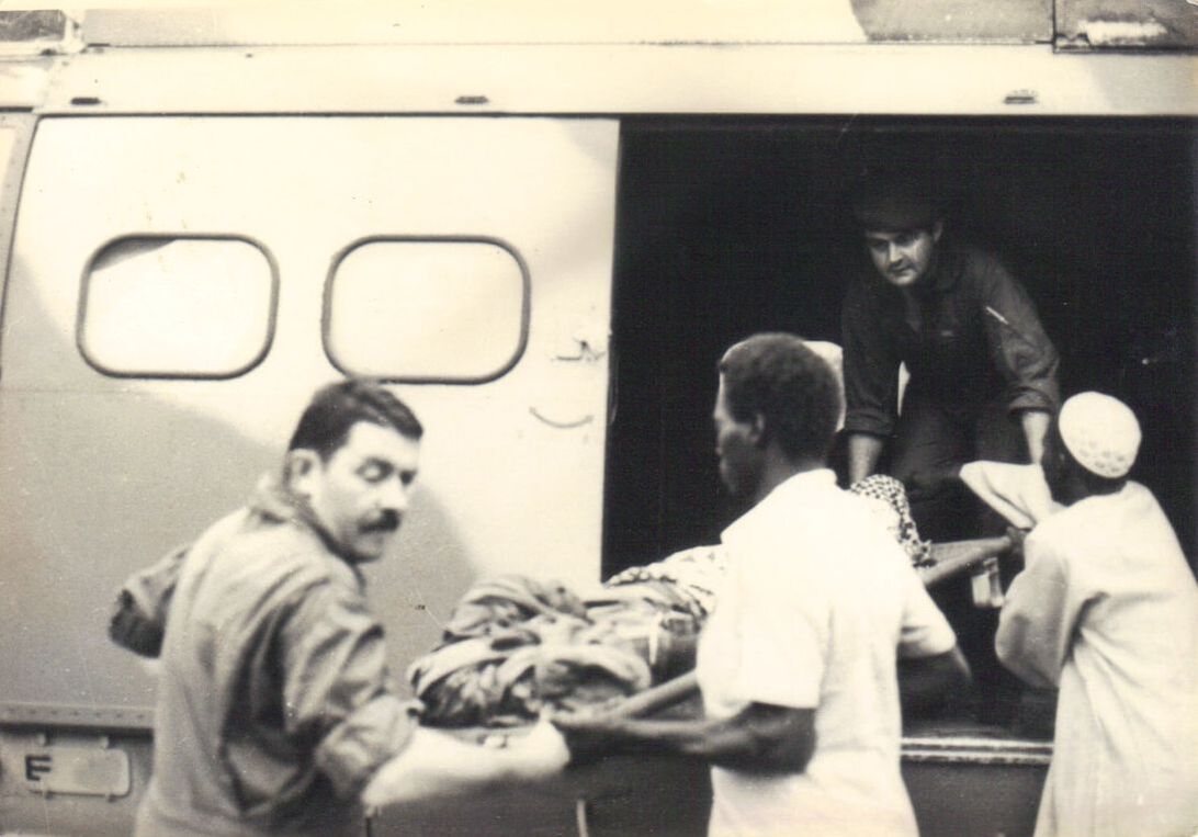Opération BARRACUDA : mission humanitaire à BIRAO : CNE BRIVOAL et ADC GOUTFER. Alat.fr