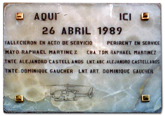 La plaque sur le monument du DETALAT AMT et la plaque en Équateur à la mémoire des trois morts en service commandé. Alat.fr