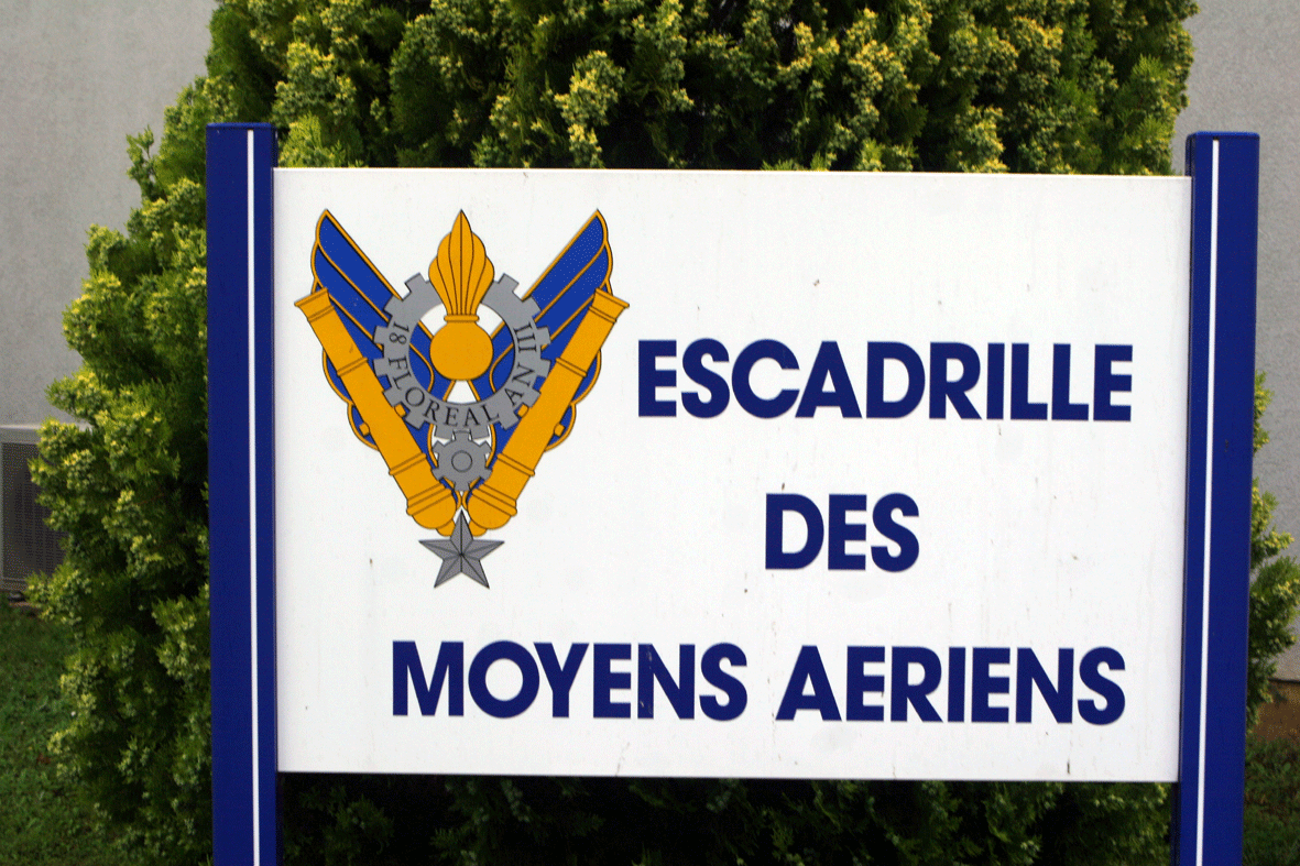 Panneau devant l'EMA du GAM-STAT. Alat.fr