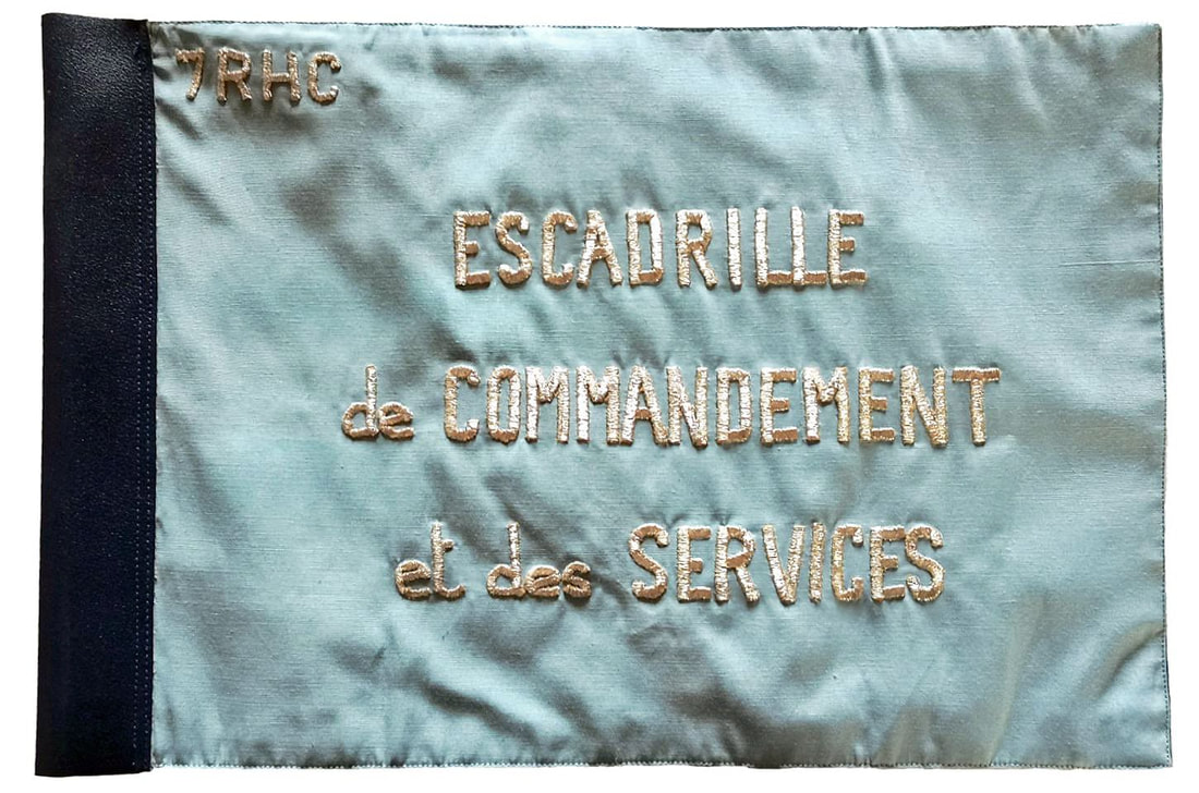 Fanion de l'escadrille de commandement et des services du 7e RHC Alat.fr