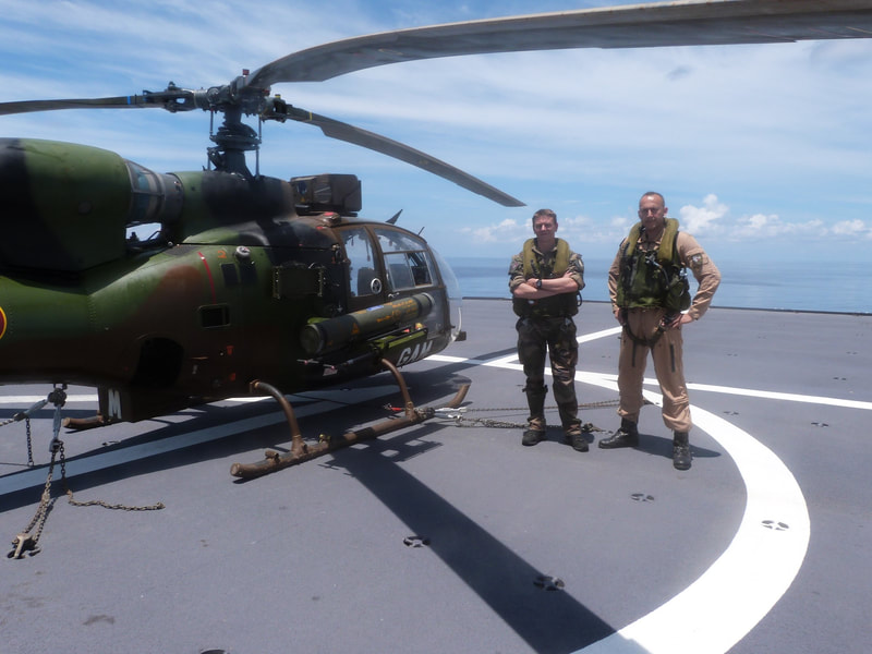 GEAOM 2015 LTN BOULANGER CNE GUEMAGUEMA en équipage avant un tir de missile HOT dans l'océan indien Alat.fr