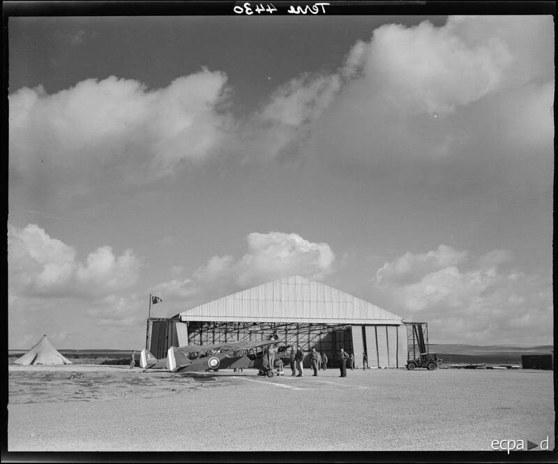 Le hangar du CFSOAA à Lourmel en mai 1944 Alat.fr