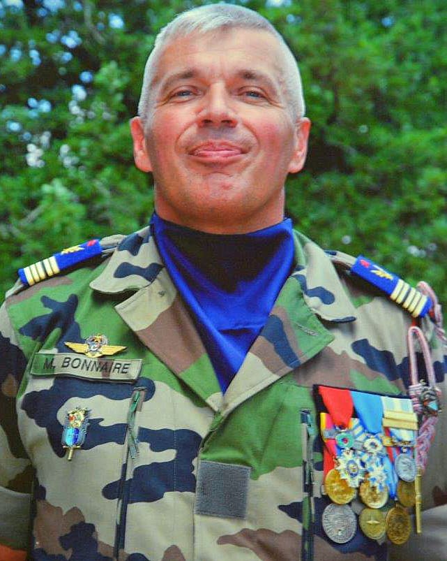 Colonel BONNAIRE, chef de corps base école Général LEJAY Alat.fr