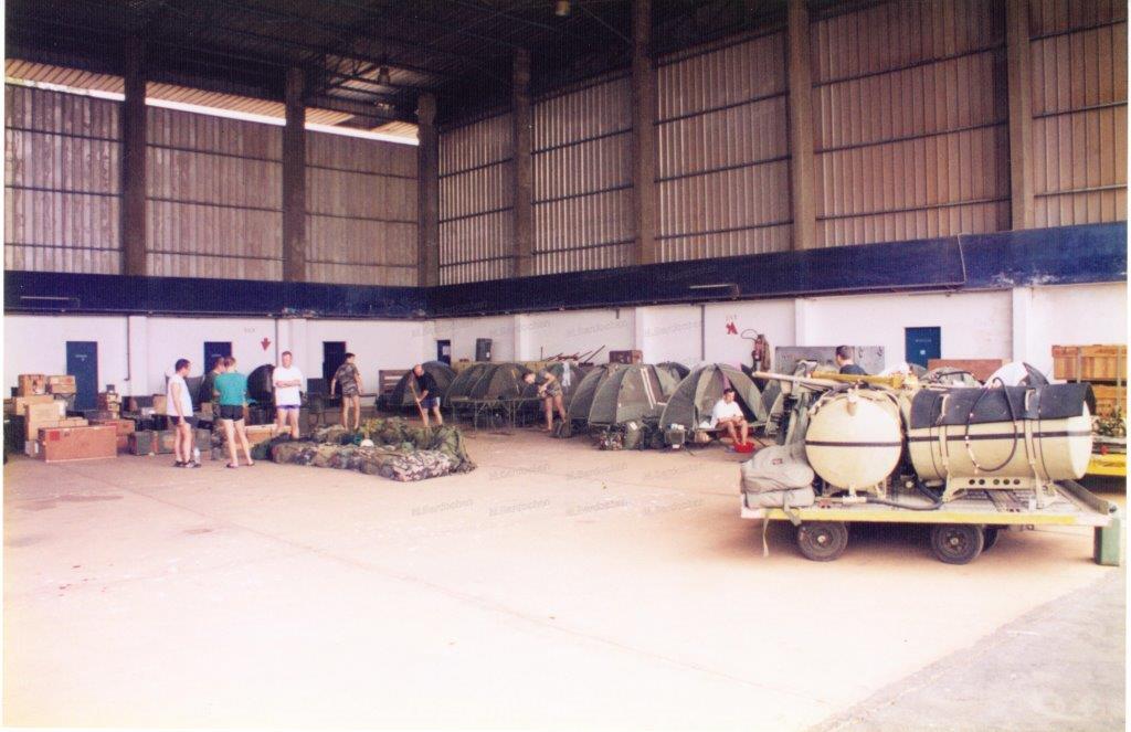 Opération KAHYA : bivouac dans hangar armée de l'Air togolaise à Lomé (1) Alat.fr