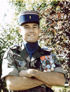 Lieutenant-colonel BAYLE, chef de corps 1er RHC Phalsbourg Alat.fr