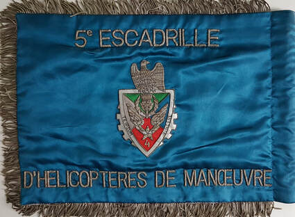 Fanion de l'escadrille d'hélicoptère de commandement de de manœuvre n° 5 Alat.fr