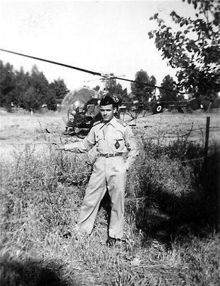 GH n° 3 : le maréchal des logis BILLEGAS en mai 1956, en tenue ALOA. Alat.fr