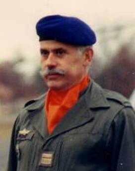 Colonel PAUTY Yves, commandant l'EAALAT Alat.fr