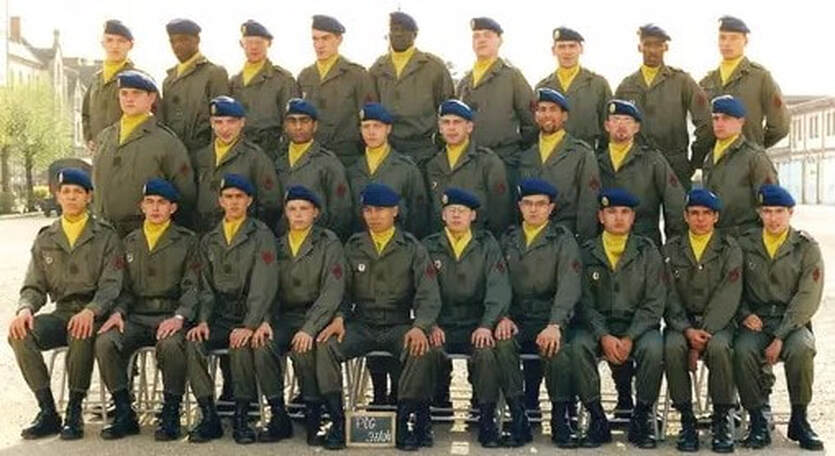 PhotoMilitaires du rang du 1er RCAM en béret bleu Alat.fr