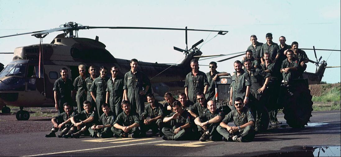  Photo des personnels de l'EHM prise entre le 11 juillet et le 24 novembre 1979, lors de Tacaud. Alat.fr