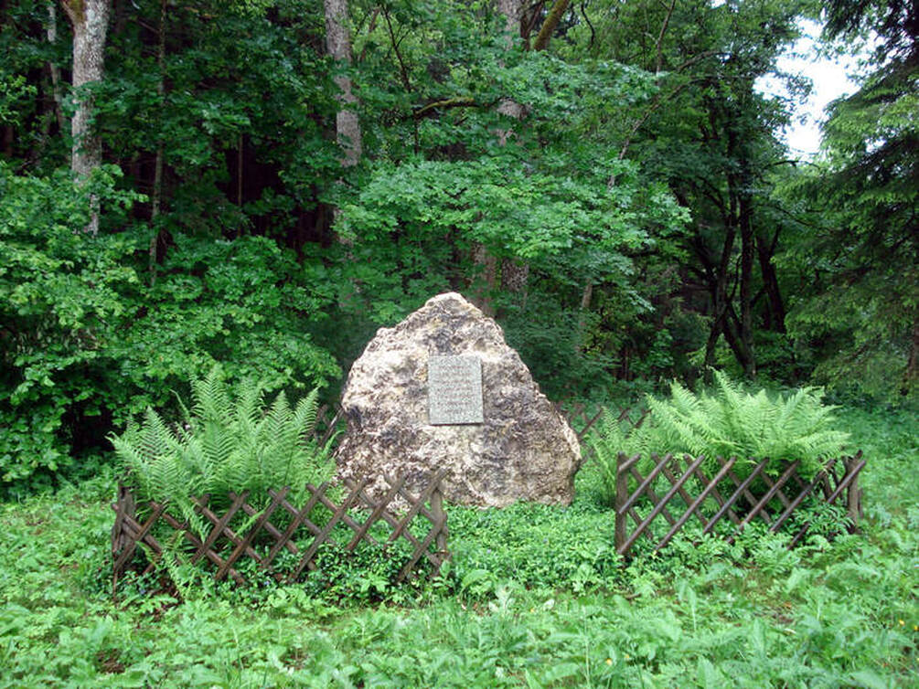 Stèle de Mühlheim an der Donau, en l'honneur du MCH  SCHERDLIN et du MDL Olivier MICHOTTE de WELLE. Alat.fr