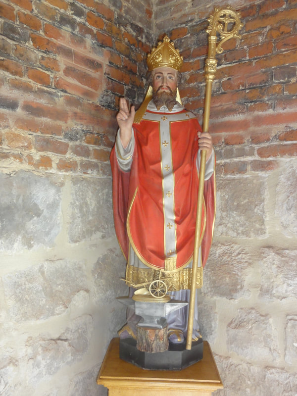 statue de saint Éloi, visible en l'église Saint-Martin à Sorbais alat.fr